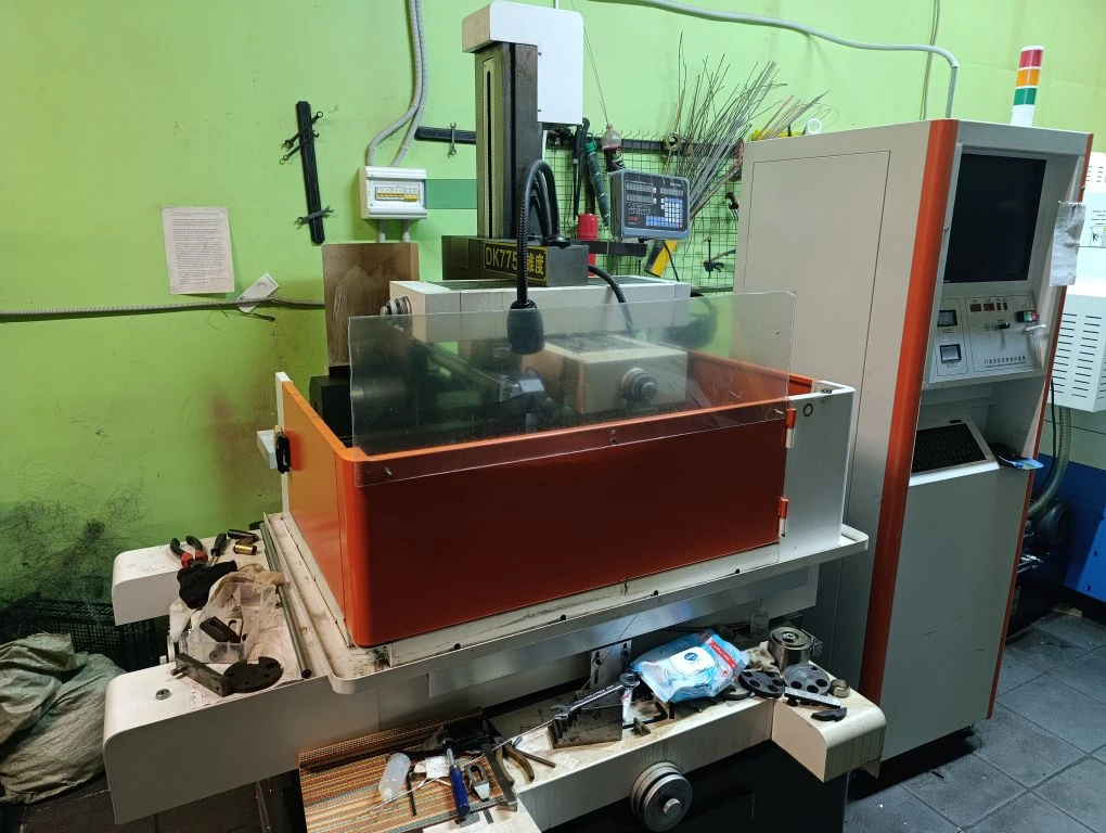 Электроэррозионный станок